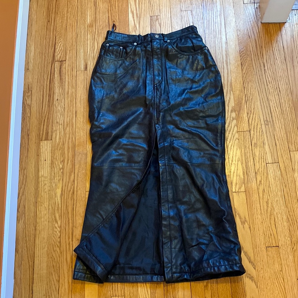Super sexy fitted long leather skirt